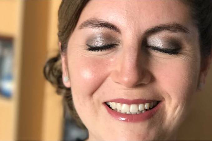 Vale B. Pro Makeup Artist, Belleza