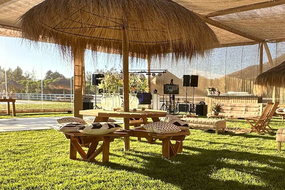 Vive Troya, Centros de Eventos